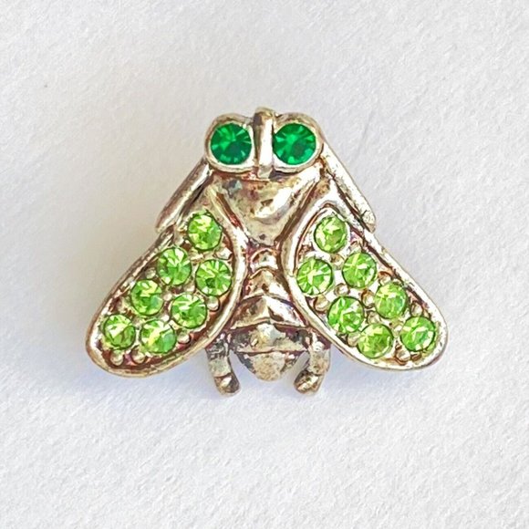 Vintage Bee Fly Bug Green Rhinestone Silver Tone Pinback Lapel Lanyard Hat Pin - Picture 1 of 6